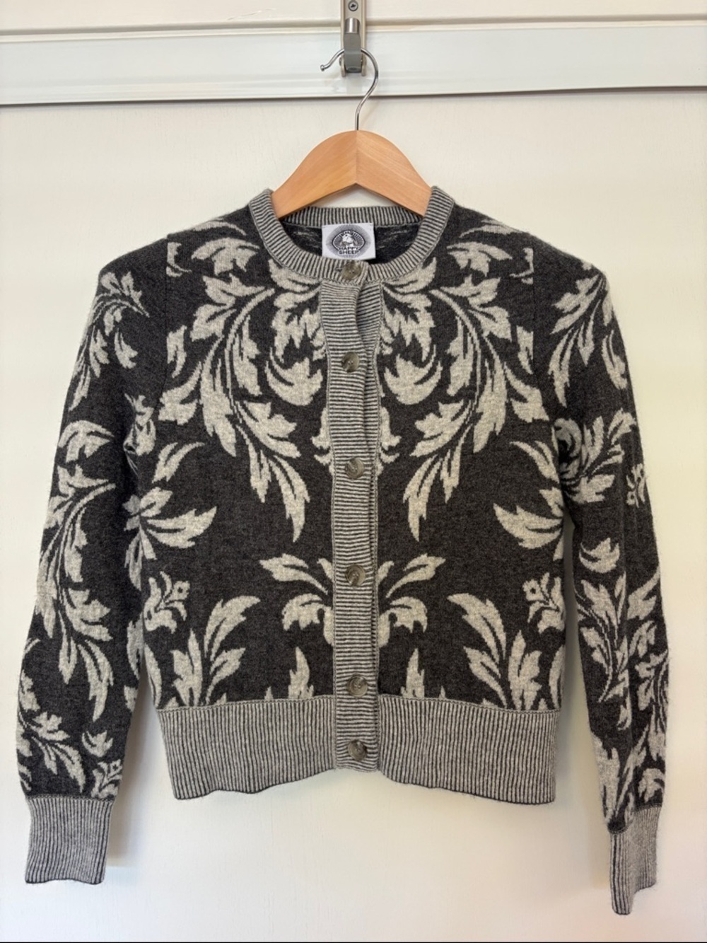 Happy Sheep Wool Jacquard Cardigan Size Medium Crewneck Old Money Quiet Luxury